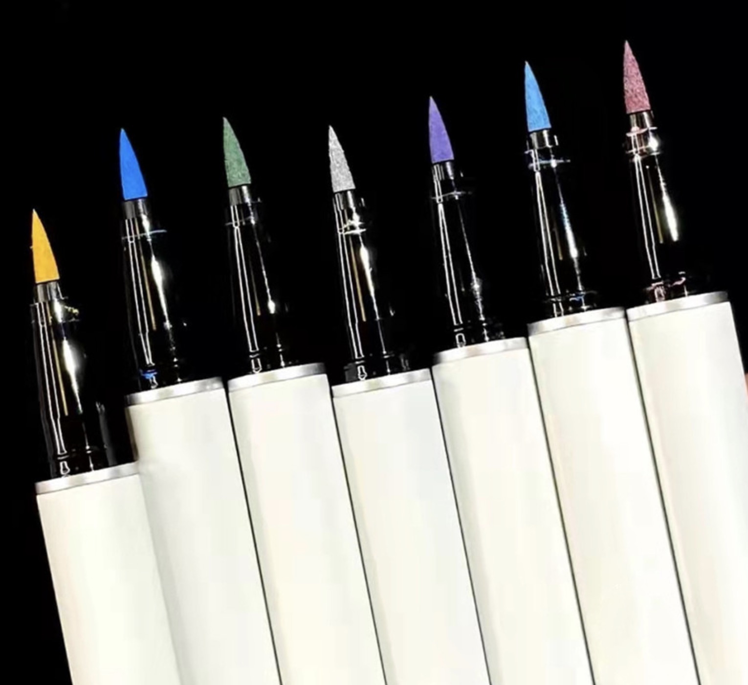 liquid eyeliner 